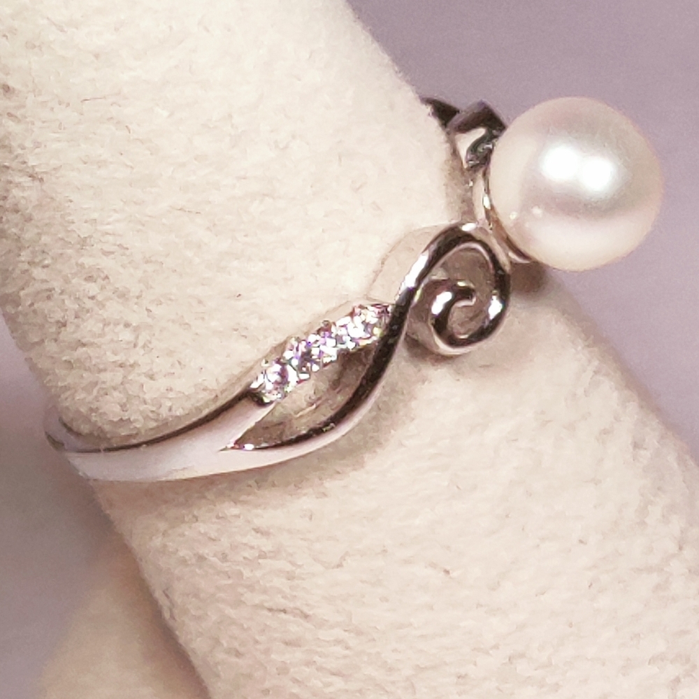 Vantel Pearls Enduring Hope Ring - Picture 4 of 6